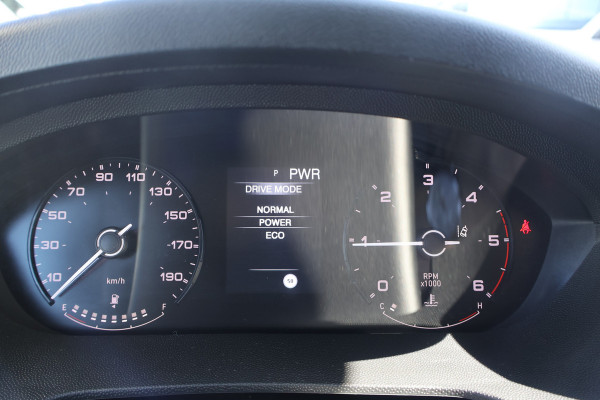 Peugeot Boxer 2.2 BlueHDi 180pk L4 H2 Automaat Airco Navigatie Camera