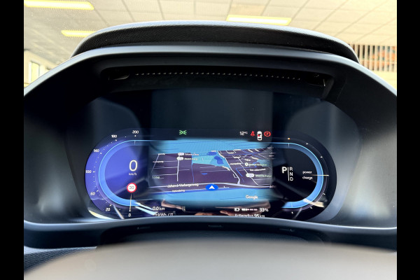 Volvo XC40 Recharge P8 AWD R-Design SOH 92.3%, Leer, Camera, Trekhaak