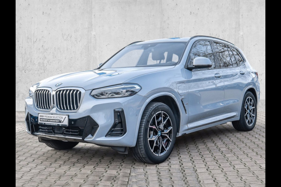 BMW X3 xDrive30e M-SPORT ** LED, BRUIN LEDER, PANORAMA, ACC, TREKH, 19-inch LMV ** UNFALLFREI - DEALER ONDERH ** ** INFORMEER OOK NAAR ONZE AANTREKKELIJKE FINANCIAL-LEASE TARIEVEN **