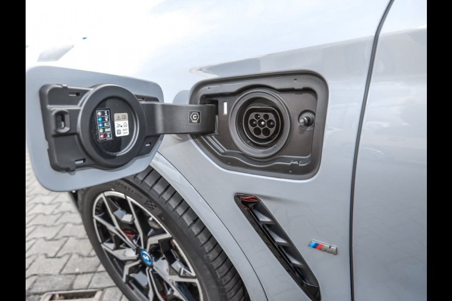 BMW X3 xDrive30e M-SPORT ** LED, BRUIN LEDER, PANORAMA, ACC, TREKH, 19-inch LMV ** UNFALLFREI - DEALER ONDERH ** ** INFORMEER OOK NAAR ONZE AANTREKKELIJKE FINANCIAL-LEASE TARIEVEN **
