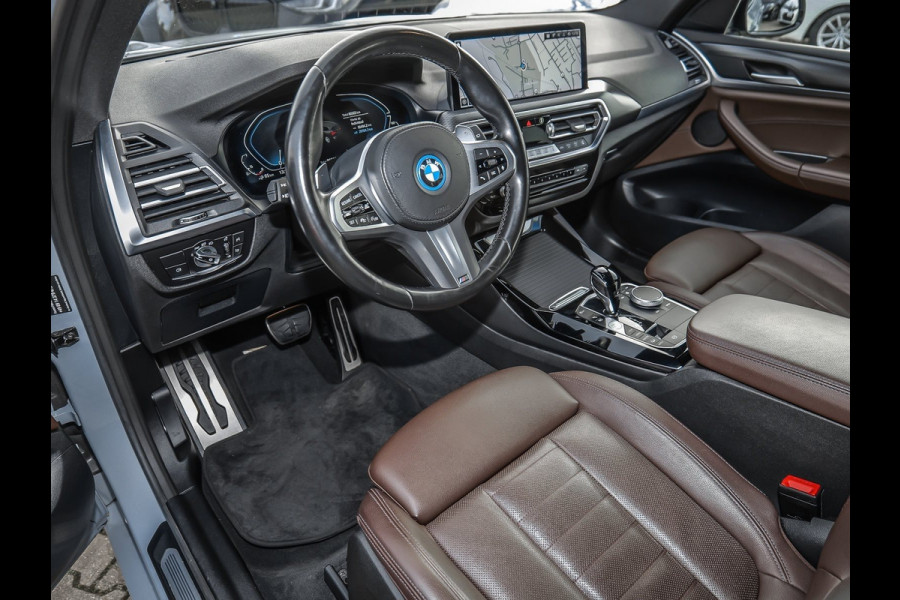 BMW X3 xDrive30e M-SPORT ** LED, BRUIN LEDER, PANORAMA, ACC, TREKH, 19-inch LMV ** UNFALLFREI - DEALER ONDERH ** ** INFORMEER OOK NAAR ONZE AANTREKKELIJKE FINANCIAL-LEASE TARIEVEN **