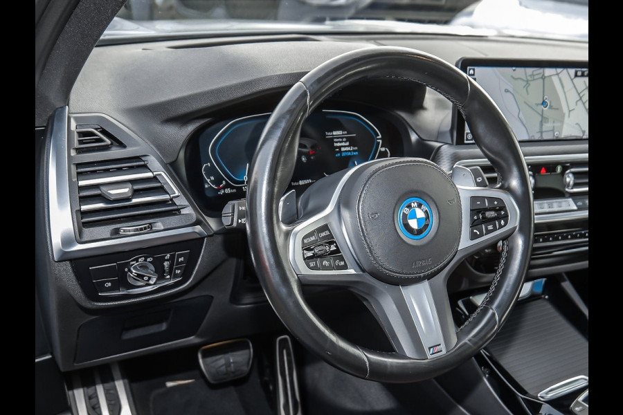 BMW X3 xDrive30e M-SPORT ** LED, BRUIN LEDER, PANORAMA, ACC, TREKH, 19-inch LMV ** UNFALLFREI - DEALER ONDERH ** ** INFORMEER OOK NAAR ONZE AANTREKKELIJKE FINANCIAL-LEASE TARIEVEN **