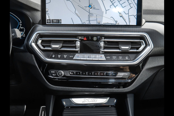 BMW X3 xDrive30e M-SPORT ** LED, BRUIN LEDER, PANORAMA, ACC, TREKH, 19-inch LMV ** UNFALLFREI - DEALER ONDERH ** ** INFORMEER OOK NAAR ONZE AANTREKKELIJKE FINANCIAL-LEASE TARIEVEN **