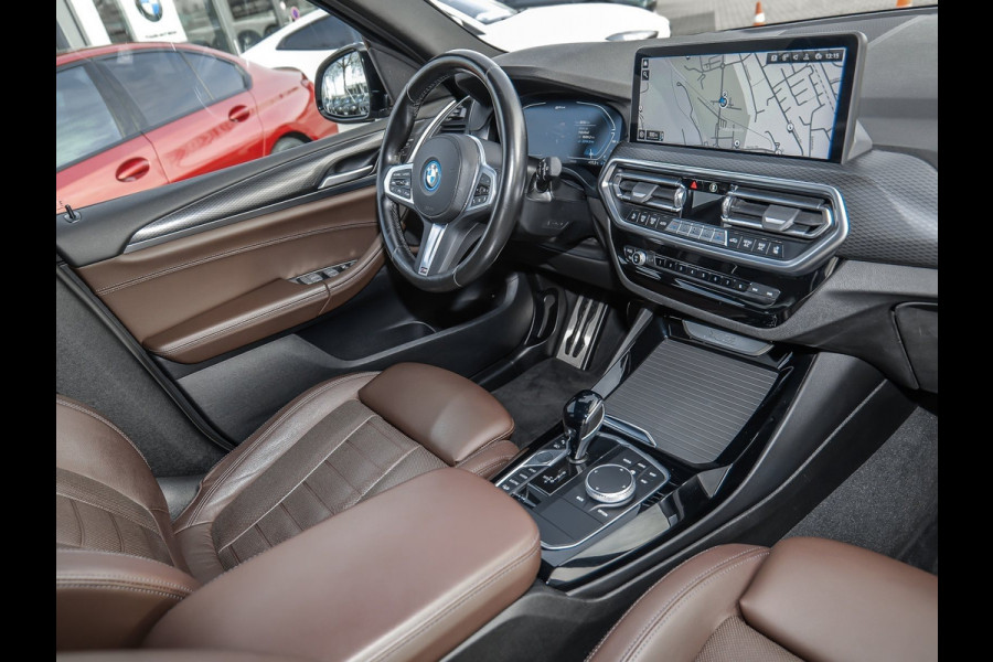 BMW X3 xDrive30e M-SPORT ** LED, BRUIN LEDER, PANORAMA, ACC, TREKH, 19-inch LMV ** UNFALLFREI - DEALER ONDERH ** ** INFORMEER OOK NAAR ONZE AANTREKKELIJKE FINANCIAL-LEASE TARIEVEN **