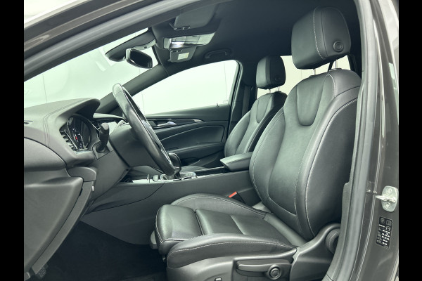 Opel Insignia Sports Tourer 1.5 CDTI 123PK Business Elegance / Leder / Trekhaak / Camera / Stoel-Stuurverwarming / Xenon / Airco-ecc. / Apk 01-2027