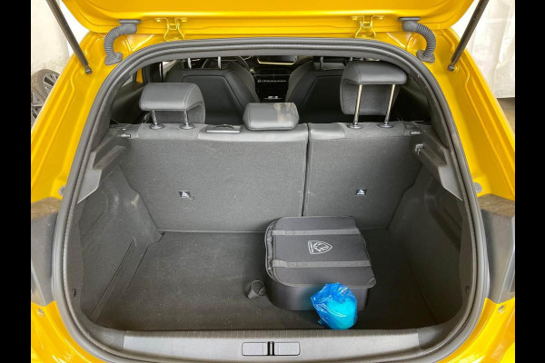 Peugeot e-208 EV GT 50 kWh | 7800 KM | Stoelverwarming | Full Options | WORDT VERWACHT!