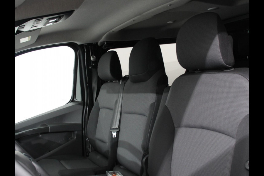 Renault Trafic 2.0 Blue dCi 150PK T30 L2H1 Advance Automaat Dubbele cabine Navigatie Airco Lichtmetalen velgen Betimmering Trekhaak Camera Parkeer sensoren Dab