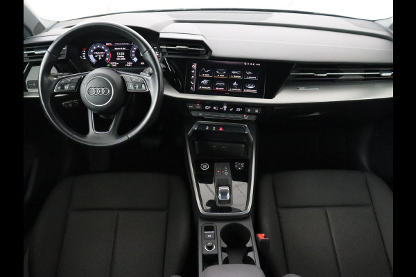 Audi A3 30 TFSI Pro Line | Carplay | Full LED | Climate control | Virtual Cockpit | Parkeerhulp | Cruise control | DAB | Bluetooth