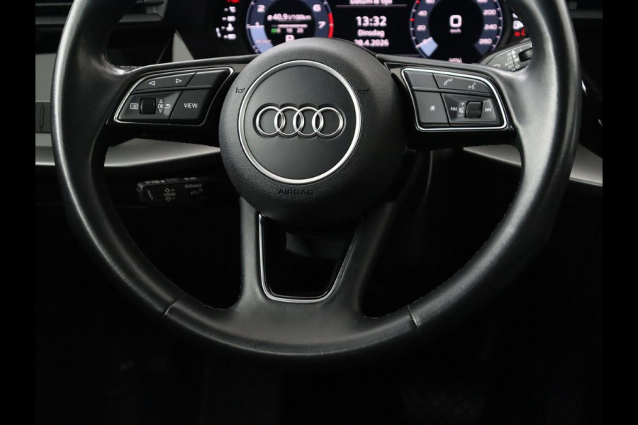 Audi A3 30 TFSI Pro Line | Carplay | Full LED | Climate control | Virtual Cockpit | Parkeerhulp | Cruise control | DAB | Bluetooth