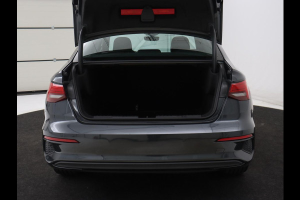 Audi A3 30 TFSI Pro Line | Carplay | Full LED | Climate control | Virtual Cockpit | Parkeerhulp | Cruise control | DAB | Bluetooth