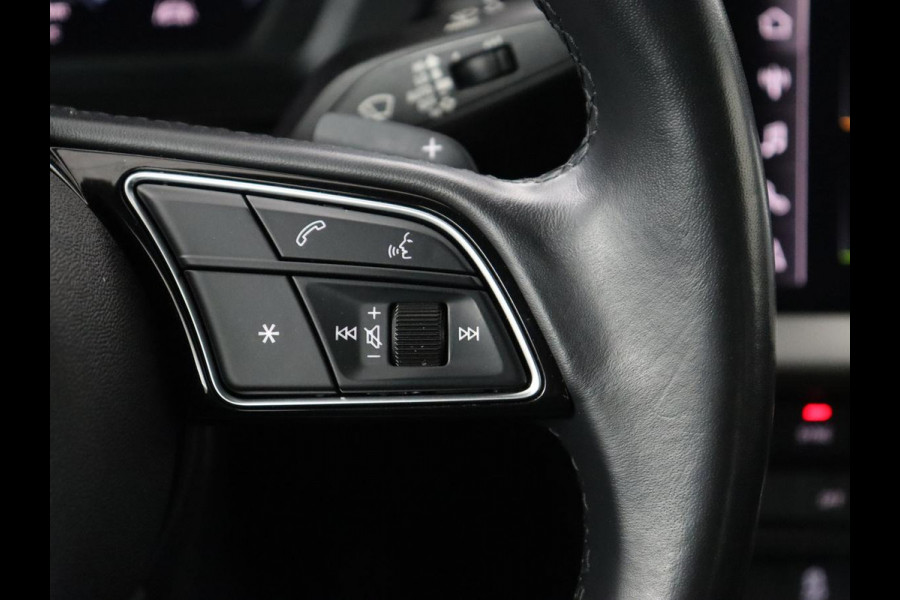 Audi A3 30 TFSI Pro Line | Carplay | Full LED | Climate control | Virtual Cockpit | Parkeerhulp | Cruise control | DAB | Bluetooth