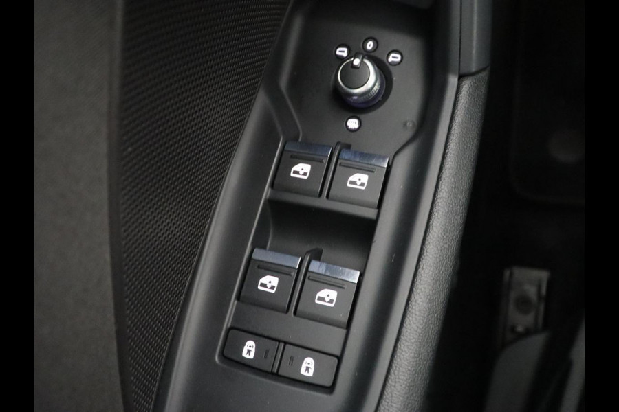 Audi A3 30 TFSI Pro Line | Carplay | Full LED | Climate control | Virtual Cockpit | Parkeerhulp | Cruise control | DAB | Bluetooth