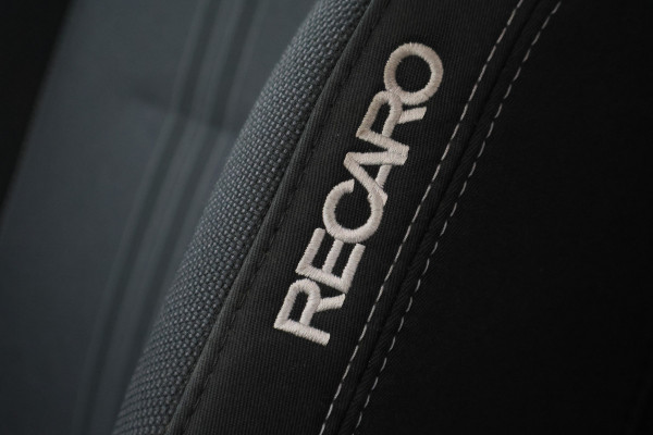 Ford Fiesta 1.5 ST Recaro Schaalstoelen, Carbon, Airco, Cruise, Apple Carplay, Winterpakket