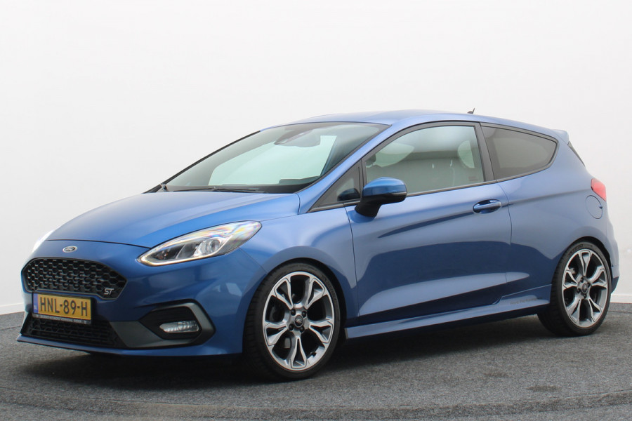 Ford Fiesta 1.5 ST Recaro Schaalstoelen, Carbon, Airco, Cruise, Apple Carplay, Winterpakket