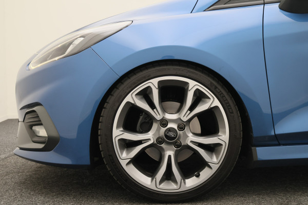 Ford Fiesta 1.5 ST Recaro Schaalstoelen, Carbon, Airco, Cruise, Apple Carplay, Winterpakket