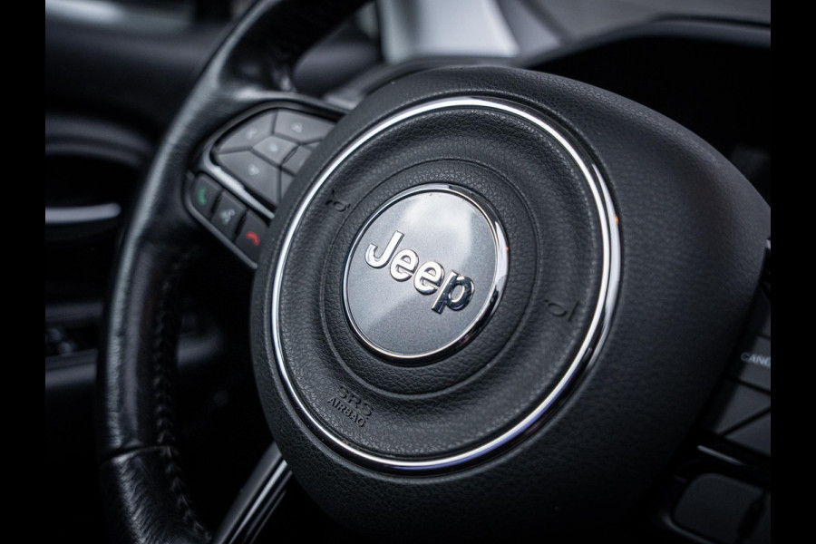 Jeep Renegade 1.0T Limited - Black series l Bull Bar l Pano l Auto Carplay