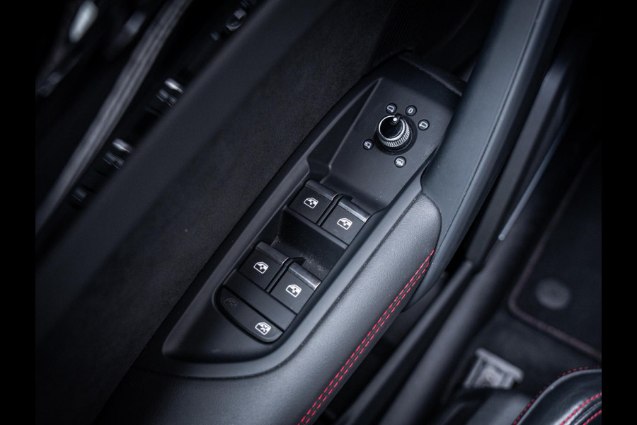 Audi Q5 55 TFSI e S edition Competition - S-Line l Vol opties! l Luchtv. l Pano l Trekh.