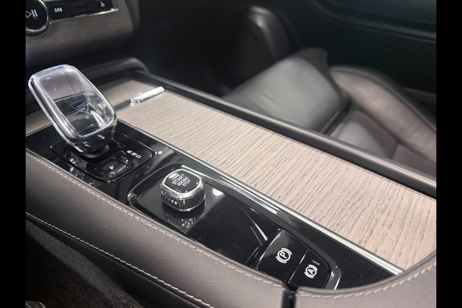 Volvo XC90 2.0 T8 Recharge AWD Ultimate Dark 7P LONG RANGE PANO/LUCHTV/B&W/STOELVENTILATIE/LEDER/H-UP/DAB/360CAM///