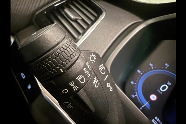 Volvo XC90 2.0 T8 Recharge AWD Ultimate Dark 7P LONG RANGE PANO/LUCHTV/B&W/STOELVENTILATIE/LEDER/H-UP/DAB/360CAM///