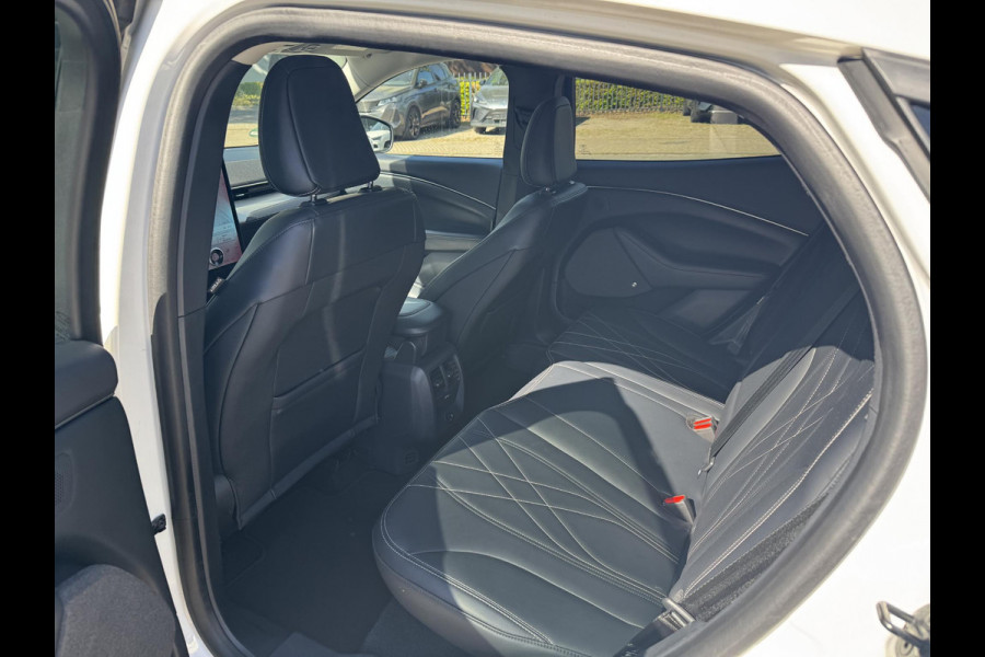 Ford Mustang Mach-E Extended RWD 98 kWh 94% SOH | DEALER ONDERHOUDEN | LEDER | ELEKTRISCHE ACHTERKLEP| BANG & OLUFSEN AUDIO| STOEL + STUURVERWARMING| 360 CAMERA|