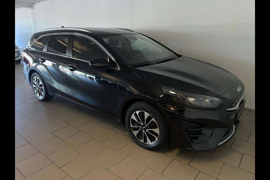 Kia Ceed Sportswagon 1.6 GDI PHEV DynamicPlusLine PLUG IN HYBRID AUTOMAAT AIRCO NAVI CRUISE STUURVERW STOELVERW VELGEN NIEUWSTAAT