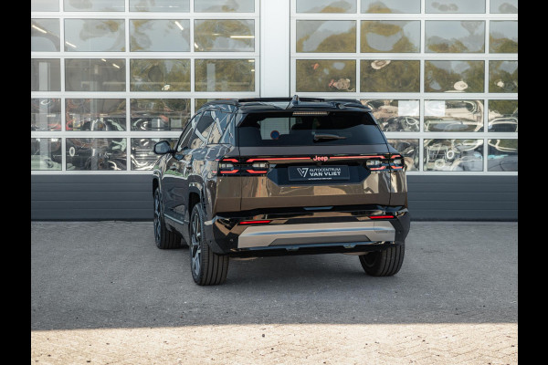 Jeep Compass First Edition 74 kWh | Direct leverbaar | Adapt. Cruise | Camera | Carplay | 20" | Elektr. A-Klep | Navi | Winter Pack | Schuif/Kanteldak | Premium Pack | Conv. Pack | Warmtepomp