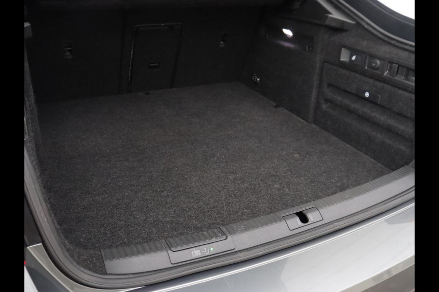 Škoda Superb 1.4 TSI iV Business Edition Plus | SOH 90,1% | Trekhaak | Stoelverwarming | Adaptive cruise | Carplay | Camera | Achterbankverwarming | Navigatie | Keyless | Side Assist | Full LED | PHEV | Plug In