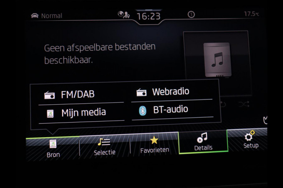Škoda Superb 1.4 TSI iV Business Edition Plus | SOH 90,1% | Trekhaak | Stoelverwarming | Adaptive cruise | Carplay | Camera | Achterbankverwarming | Navigatie | Keyless | Side Assist | Full LED | PHEV | Plug In