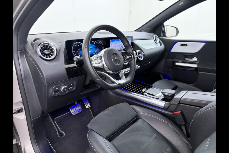 Mercedes-Benz B-Klasse 250e AMG // SoH 92,3% // Trekhaak // Carplay // Camera // Sfeerverlichting // Nightpakket // LED koplampen