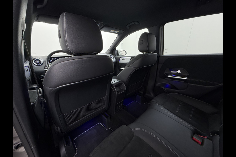 Mercedes-Benz B-Klasse 250e AMG // SoH 92,3% // Trekhaak // Carplay // Camera // Sfeerverlichting // Nightpakket // LED koplampen