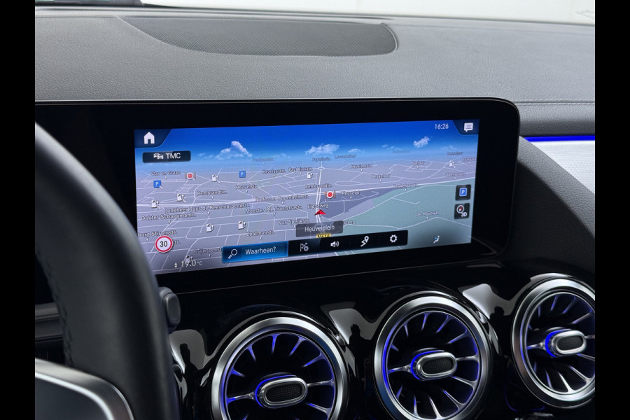 Mercedes-Benz B-Klasse 250e AMG // SoH 92,3% // Trekhaak // Carplay // Camera // Sfeerverlichting // Nightpakket // LED koplampen