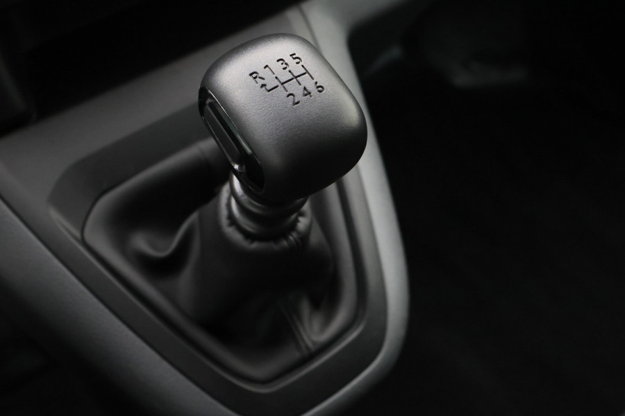 Peugeot Expert 2.0 BlueHDI 145 L3H1 Long Premium 3-zits, Apple Carplay, Cruise, Airco, PDC