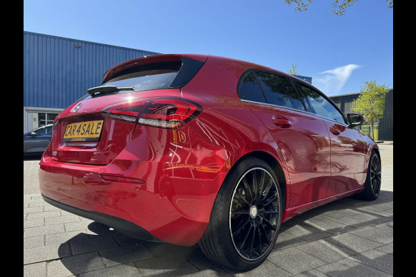 Mercedes-Benz A-Klasse 180 Design Plus- AUTOMAAT - Navigatie I Leer I Digital Dashboard I Sport interieur I Dealer onderhouden