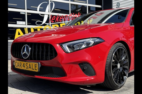 Mercedes-Benz A-Klasse 180 Design Plus- AUTOMAAT - Navigatie I Leer I Digital Dashboard I Sport interieur I Dealer onderhouden