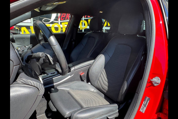 Mercedes-Benz A-Klasse 180 Design Plus- AUTOMAAT - Navigatie I Leer I Digital Dashboard I Sport interieur I Dealer onderhouden