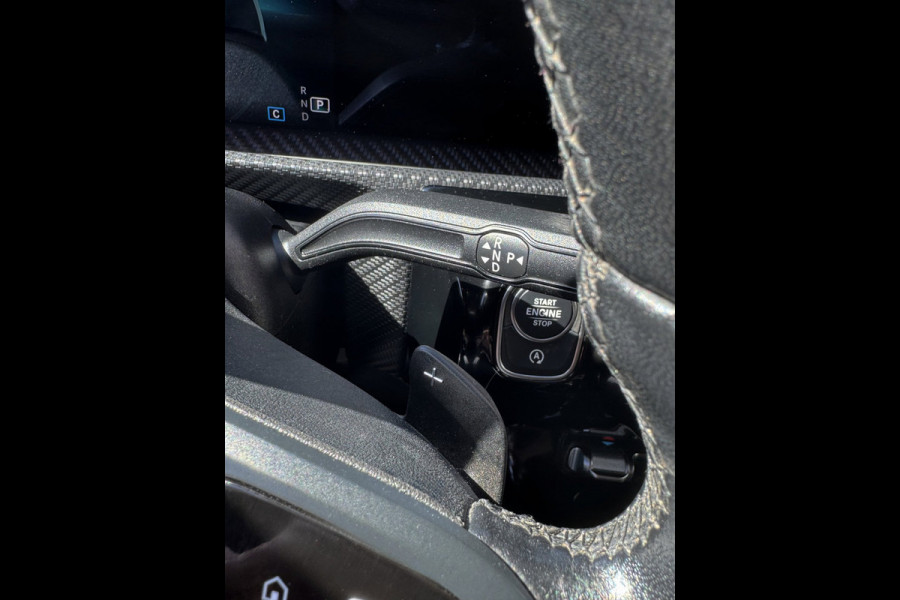 Mercedes-Benz A-Klasse 180 Design Plus- AUTOMAAT - Navigatie I Leer I Digital Dashboard I Sport interieur I Dealer onderhouden