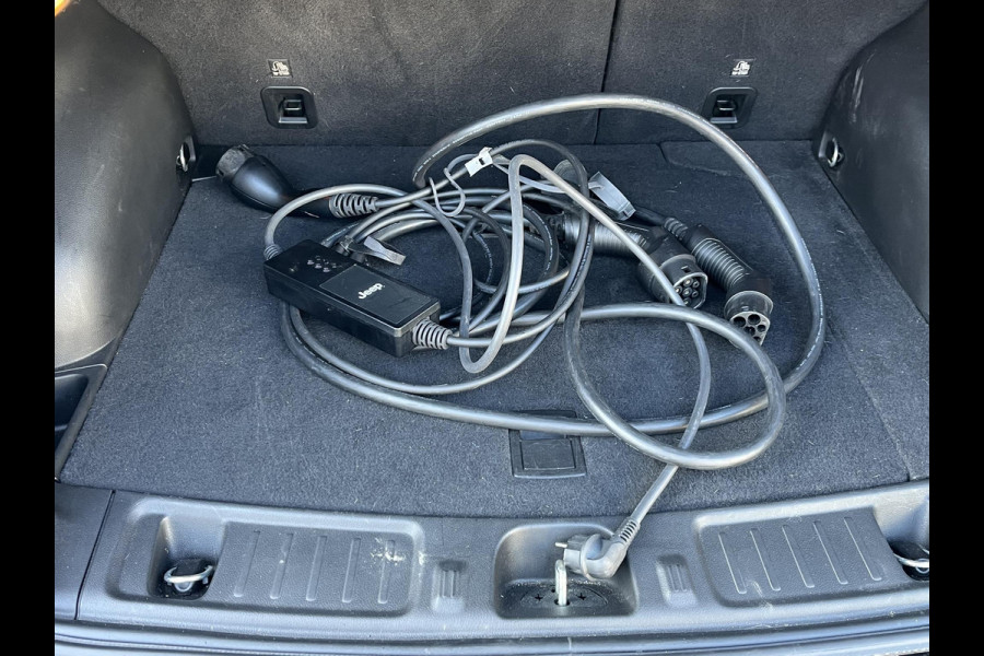 Jeep Compass 4xe 240 Plug-in Hybrid Electric 80th Anniversary Jeep Compass 4Xe | PHEV | ADAPTIVE CROUSE CONTROL | APPLE CARPLAY | STOEL+STUURWIEL VERWARMING | ACHTERUIT RIJ CAMERA |