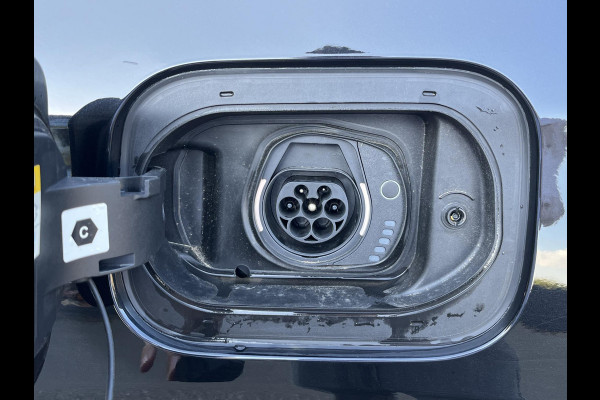 Jeep Compass 4xe 240 Plug-in Hybrid Electric 80th Anniversary Jeep Compass 4Xe | PHEV | ADAPTIVE CROUSE CONTROL | APPLE CARPLAY | STOEL+STUURWIEL VERWARMING | ACHTERUIT RIJ CAMERA |