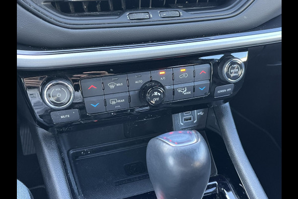 Jeep Compass 4xe 240 Plug-in Hybrid Electric 80th Anniversary Jeep Compass 4Xe | PHEV | ADAPTIVE CROUSE CONTROL | APPLE CARPLAY | STOEL+STUURWIEL VERWARMING | ACHTERUIT RIJ CAMERA |