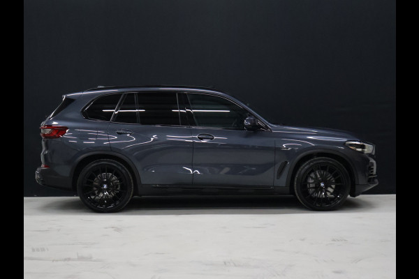 BMW X5 xDrive45e High Executive [SCHUIFKANTELDAK, APPLE CARPLAY, HEAD-UP, LUCHTVERING, MEMORY SEATS, 360 CAMERA, STOELVERWARMING, DRAADLOOS LADEN, VERWARMDE/GEKOELDE BEKERHOUDERS, ADAPTIVE CRUISE, NIEUWSTAAT]