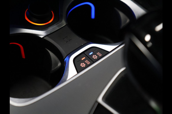 BMW X5 xDrive45e High Executive [SCHUIFKANTELDAK, APPLE CARPLAY, HEAD-UP, LUCHTVERING, MEMORY SEATS, 360 CAMERA, STOELVERWARMING, DRAADLOOS LADEN, VERWARMDE/GEKOELDE BEKERHOUDERS, ADAPTIVE CRUISE, NIEUWSTAAT]