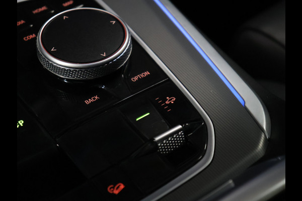 BMW X5 xDrive45e High Executive [SCHUIFKANTELDAK, APPLE CARPLAY, HEAD-UP, LUCHTVERING, MEMORY SEATS, 360 CAMERA, STOELVERWARMING, DRAADLOOS LADEN, VERWARMDE/GEKOELDE BEKERHOUDERS, ADAPTIVE CRUISE, NIEUWSTAAT]