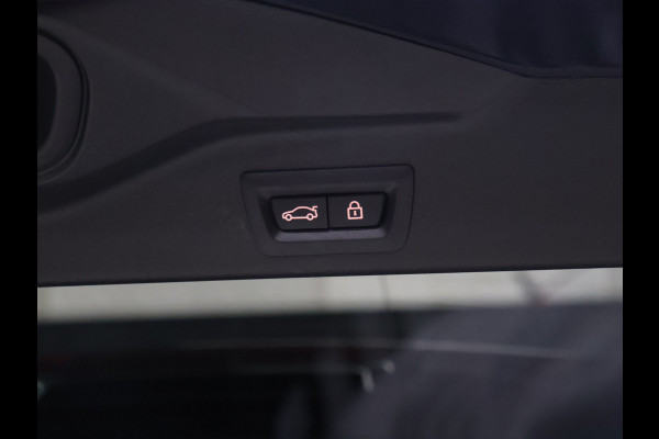 BMW X5 xDrive45e High Executive [SCHUIFKANTELDAK, APPLE CARPLAY, HEAD-UP, LUCHTVERING, MEMORY SEATS, 360 CAMERA, STOELVERWARMING, DRAADLOOS LADEN, VERWARMDE/GEKOELDE BEKERHOUDERS, ADAPTIVE CRUISE, NIEUWSTAAT]