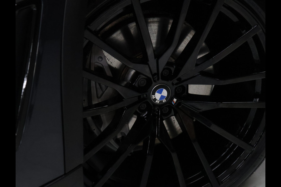 BMW X5 xDrive45e High Executive [SCHUIFKANTELDAK, APPLE CARPLAY, HEAD-UP, LUCHTVERING, MEMORY SEATS, 360 CAMERA, STOELVERWARMING, DRAADLOOS LADEN, VERWARMDE/GEKOELDE BEKERHOUDERS, ADAPTIVE CRUISE, NIEUWSTAAT]