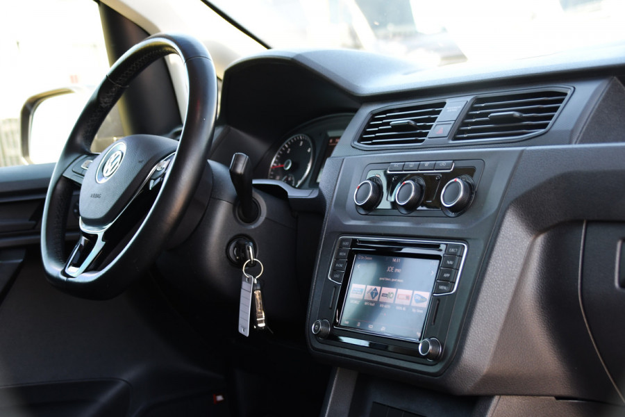 Volkswagen Caddy 2.0 TDI L1H1 PB Edition Adaptieve Cruise, Carplay, LED, Leder, 185pk, Sensoren, Multimedia, Automaat, Trekhaak, Voorruit verwarming, Uniek!