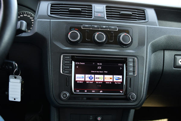 Volkswagen Caddy 2.0 TDI L1H1 PB Edition Adaptieve Cruise, Carplay, LED, Leder, 185pk, Sensoren, Multimedia, Automaat, Trekhaak, Voorruit verwarming, Uniek!