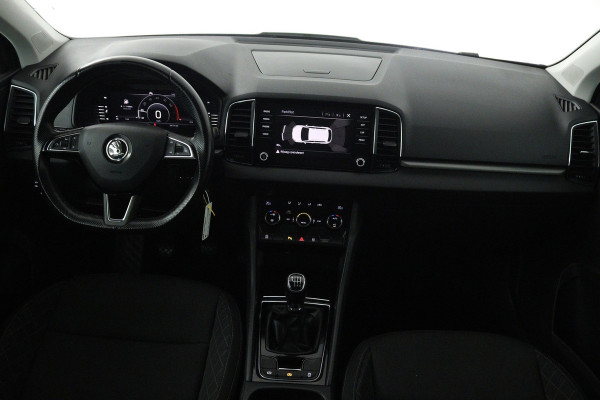 Škoda Karoq 1.5 TSI ACT Style (TREKHAAK, CAMERA, NAVIGATIE CARPLAY, CRUISE CONTROL, PARKEERSENSOREN)
