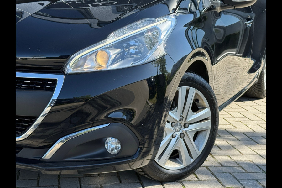 Peugeot 208 1.2 PureTech Signature / LAGE KM / NAP / CARPLAY