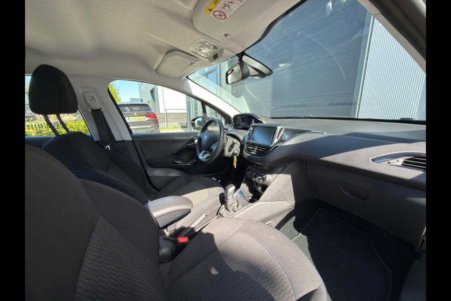 Peugeot 208 1.2 PureTech Signature / LAGE KM / NAP / CARPLAY