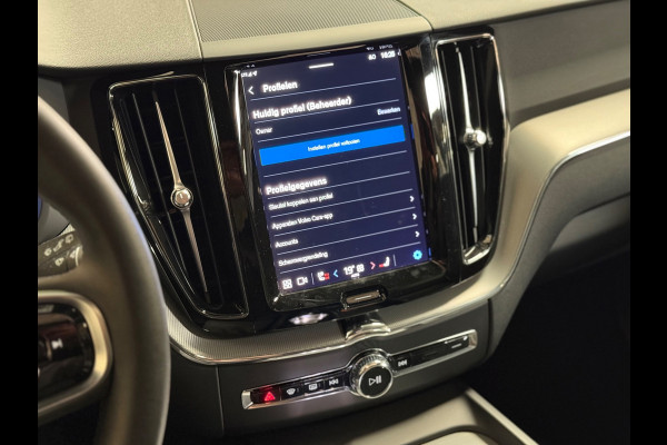 Volvo XC60 2.0 Recharge T6 AWD Inscription | Pano | Stuur/Stoelverwarming | Camera | Led | Trekhaak